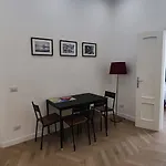 Giorgia Apartment